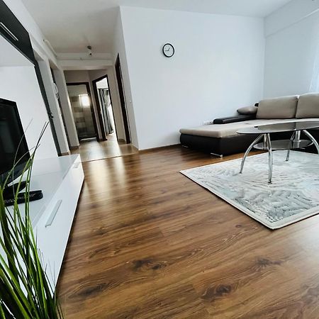 Green Apartaments เซอร์เนช ภายนอก รูปภาพ