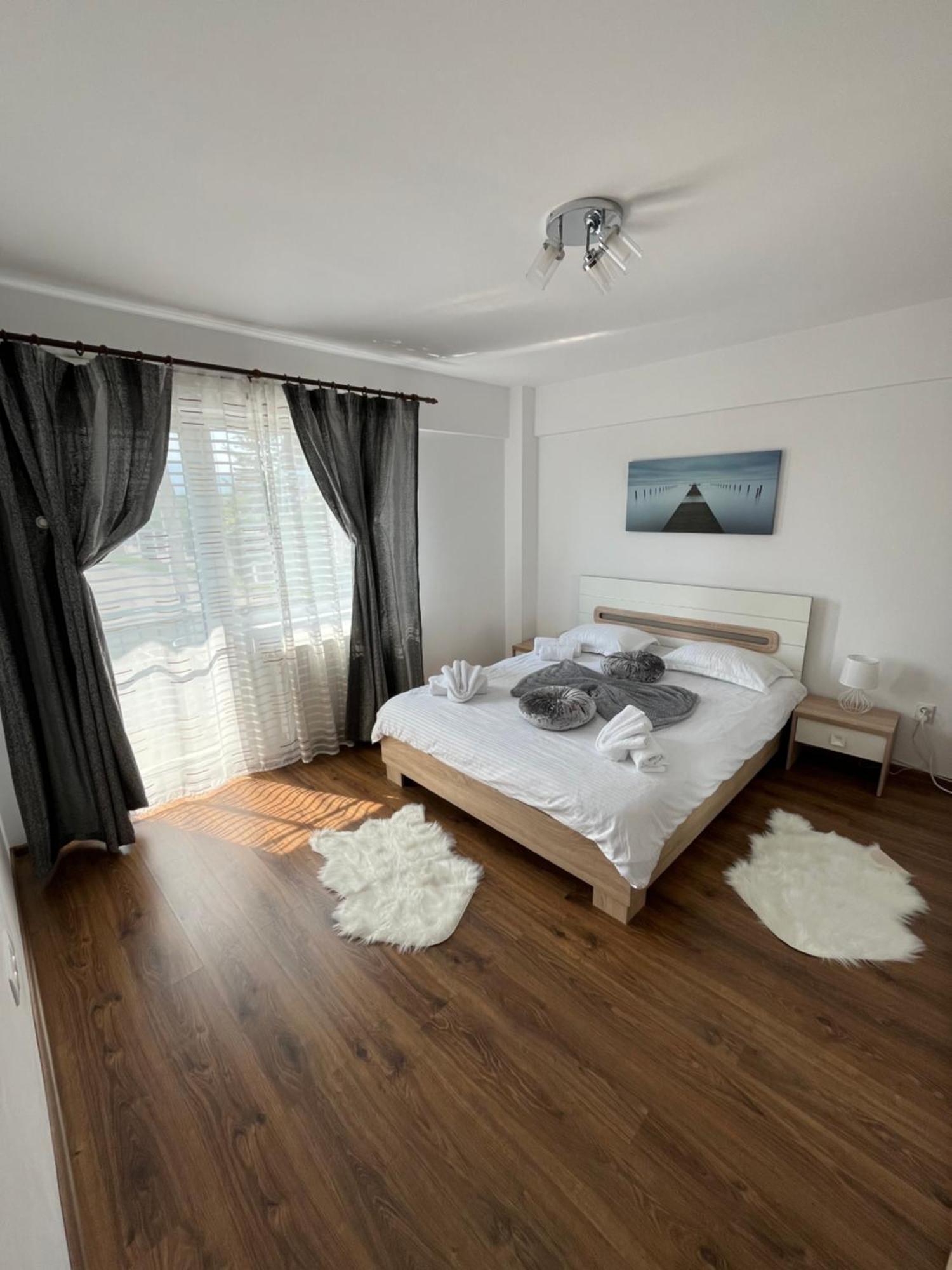 Green Apartaments เซอร์เนช ภายนอก รูปภาพ