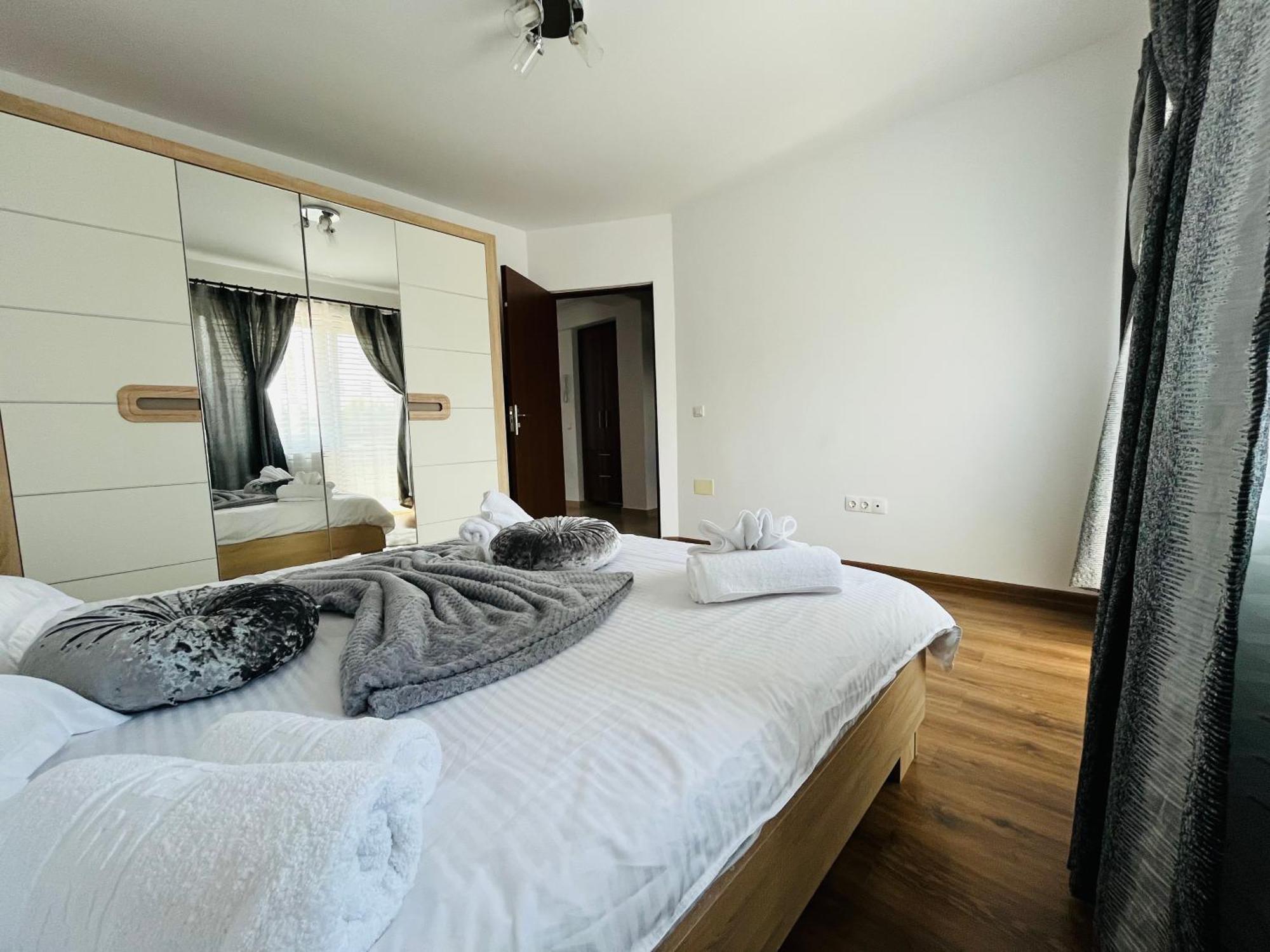 Green Apartaments เซอร์เนช ภายนอก รูปภาพ