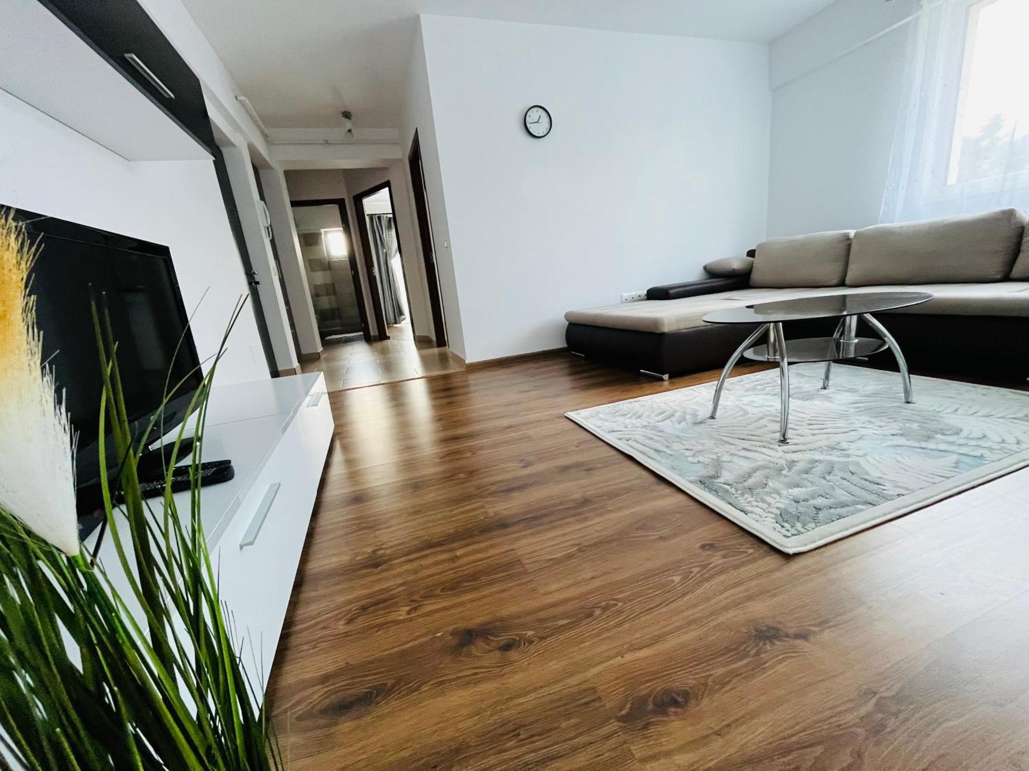 Green Apartaments เซอร์เนช ภายนอก รูปภาพ