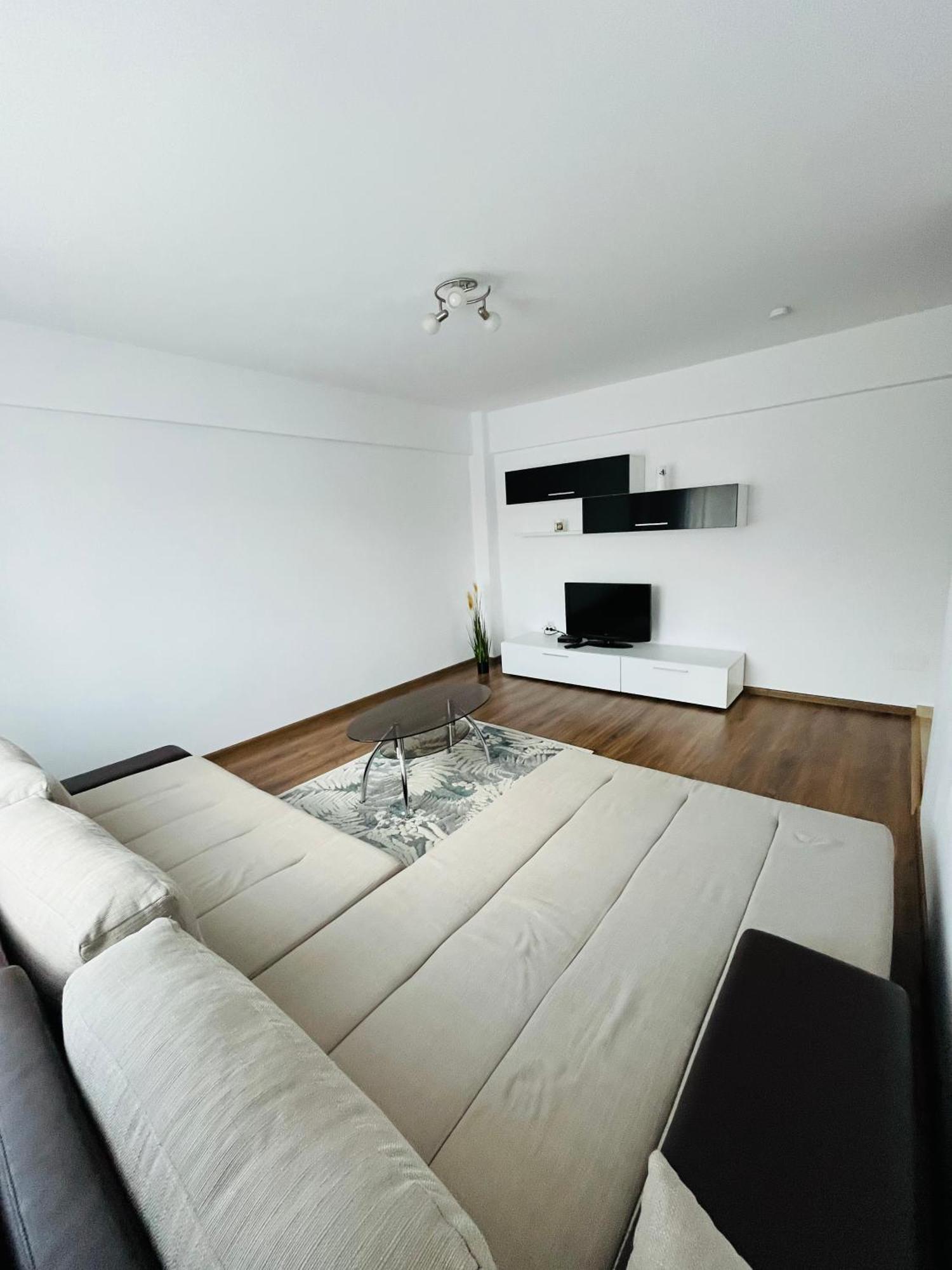 Green Apartaments เซอร์เนช ภายนอก รูปภาพ