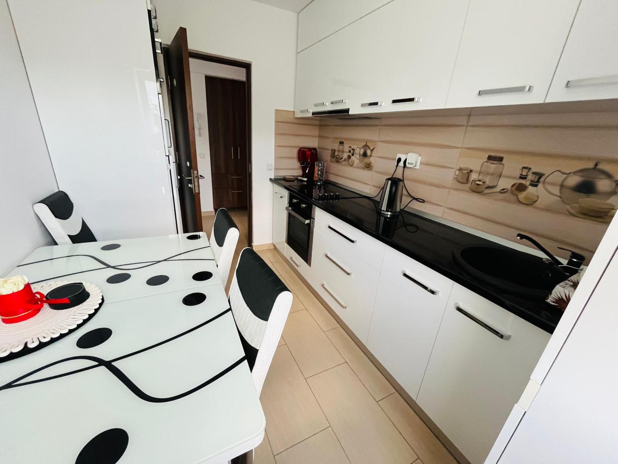 Green Apartaments เซอร์เนช ภายนอก รูปภาพ