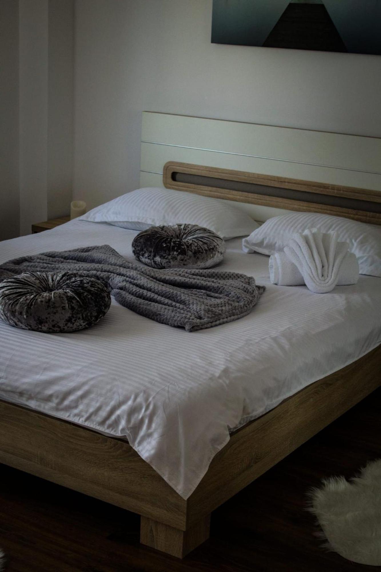 Green Apartaments เซอร์เนช ภายนอก รูปภาพ